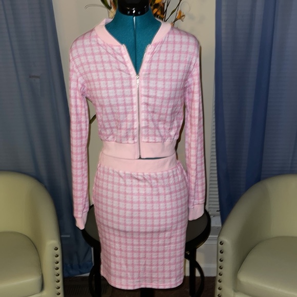 Checkered Pink & White Two Piece Skirt Set - Picture 2 of 4
